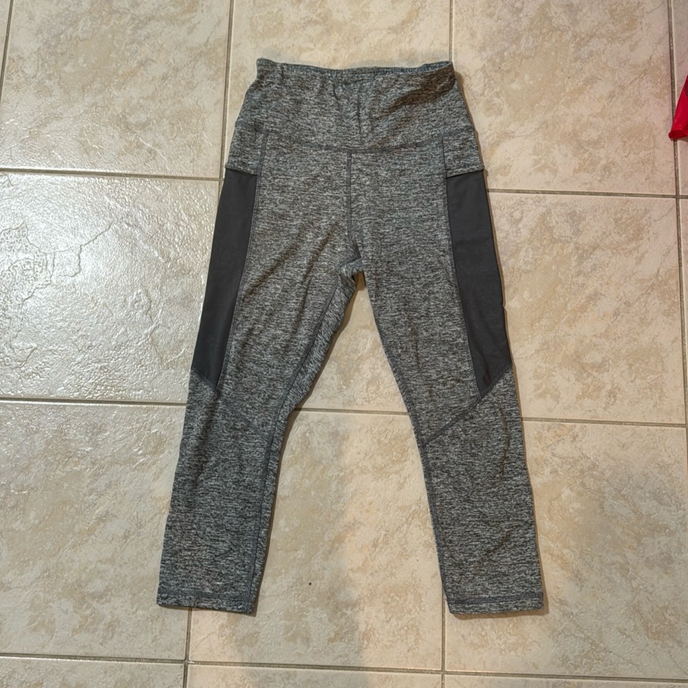 C&C Sport. Gray leggings. Women’s Size small